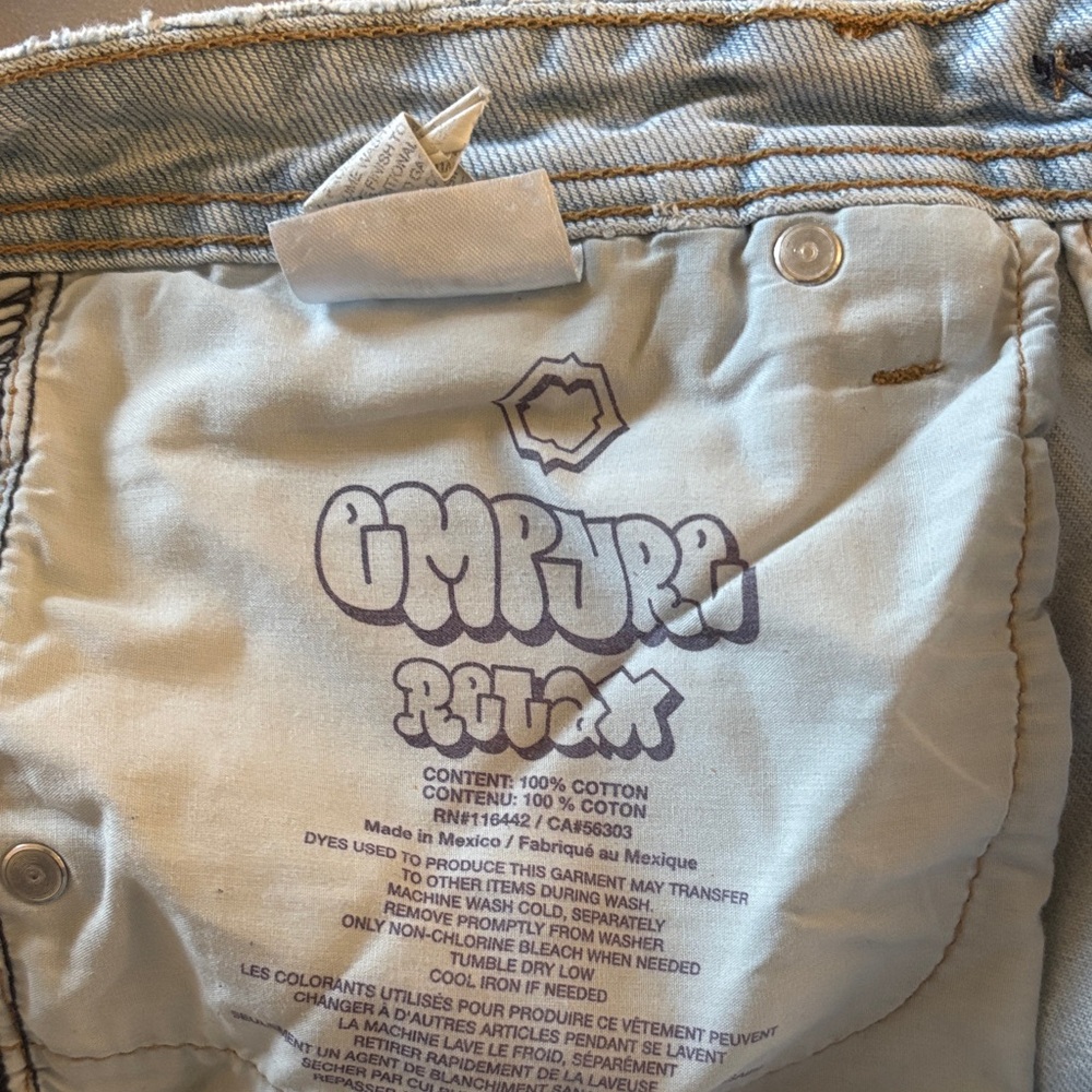 High Rise Light Blue Jeans - Picture 5 of 7